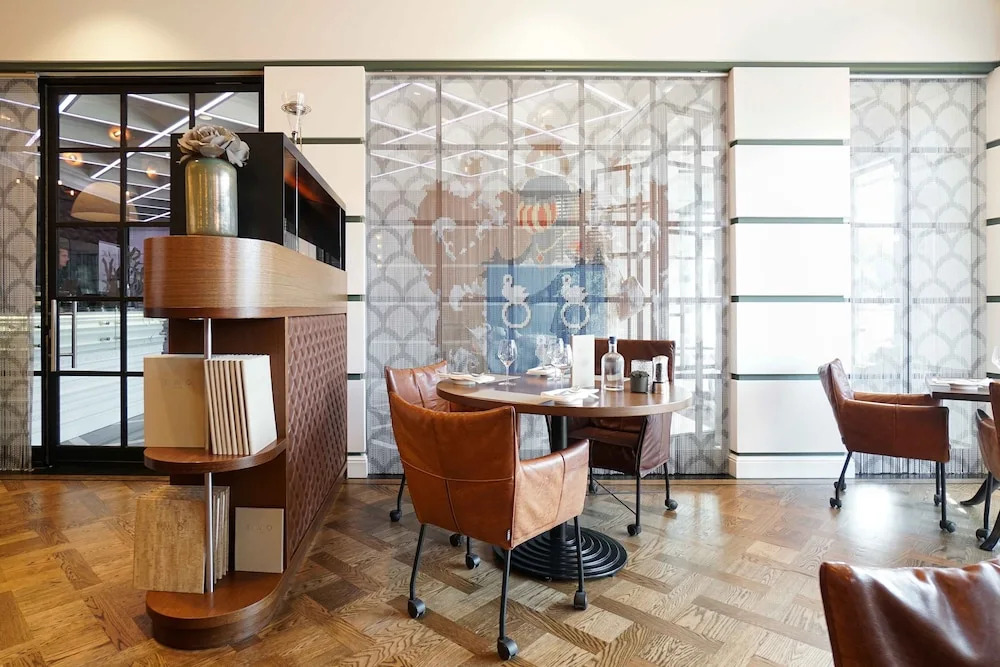 Hotel Dux