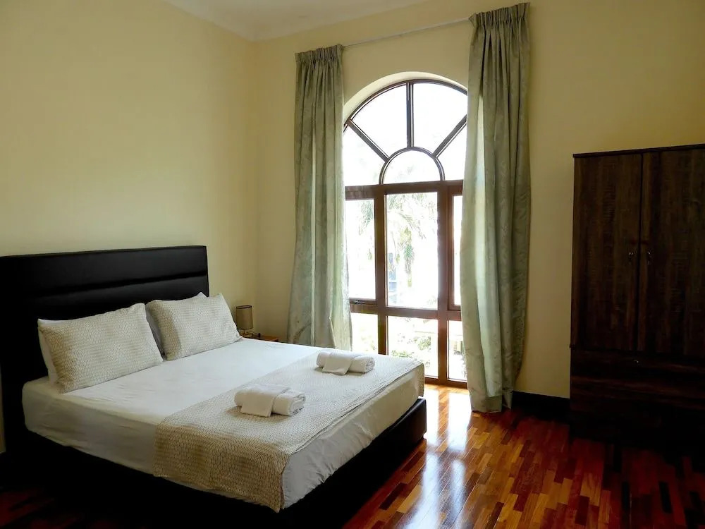 Batu Ferringhi Seaview Beach Resort @ Sri Sayang Apartment