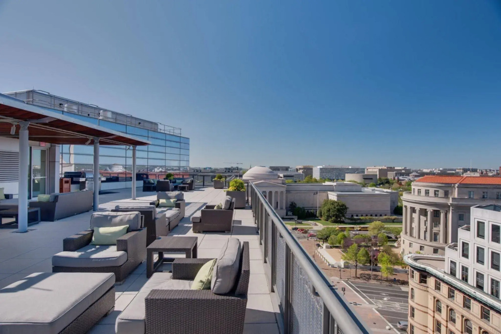 Bridgestreet at Newseum Residences