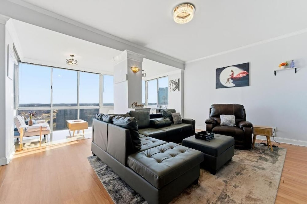 The ATL Sky Suite 3BR Downtown Penthouse