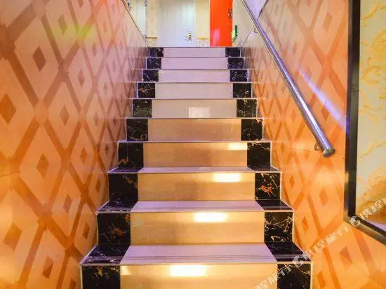 Longxiang Express Hotel