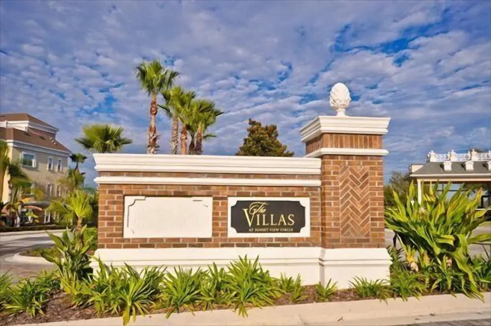 Villas North