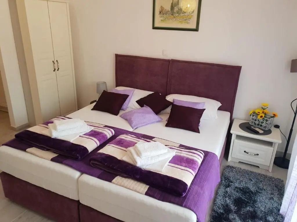 Ana Tudor Apartments