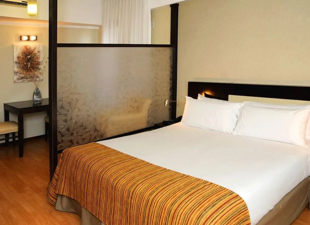VMA Suites- Del Bono
