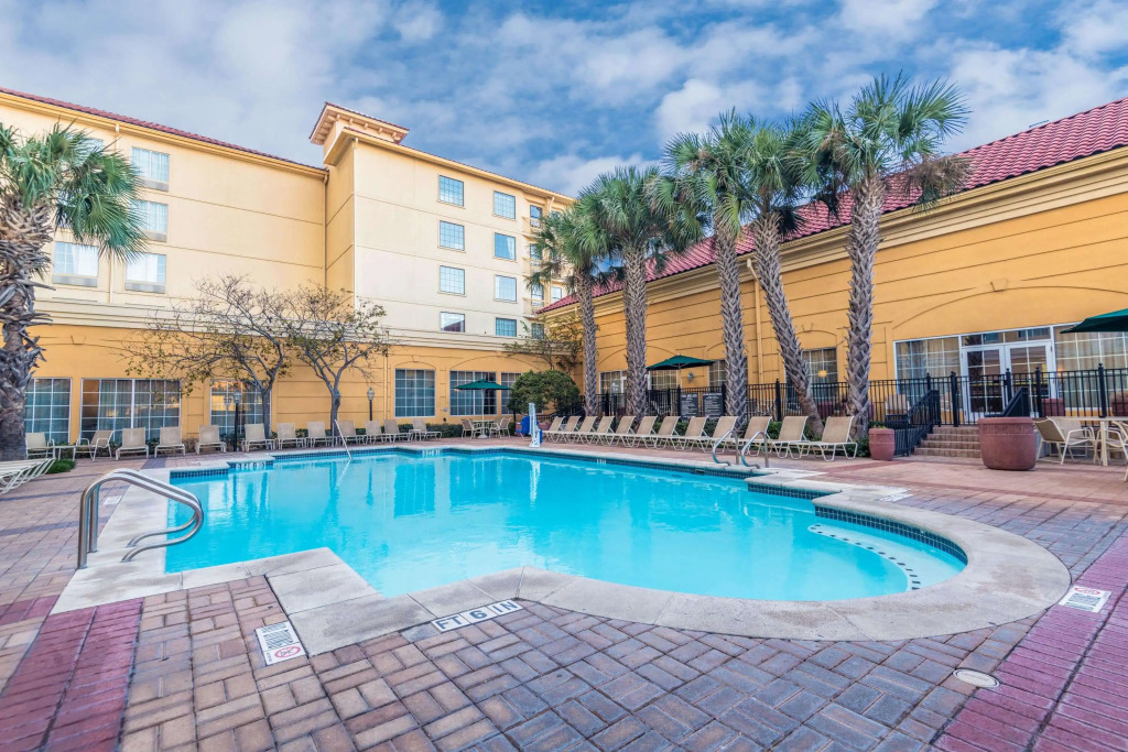 La Quinta Inn & Suites by Wyndham San Antonio Riverwalk