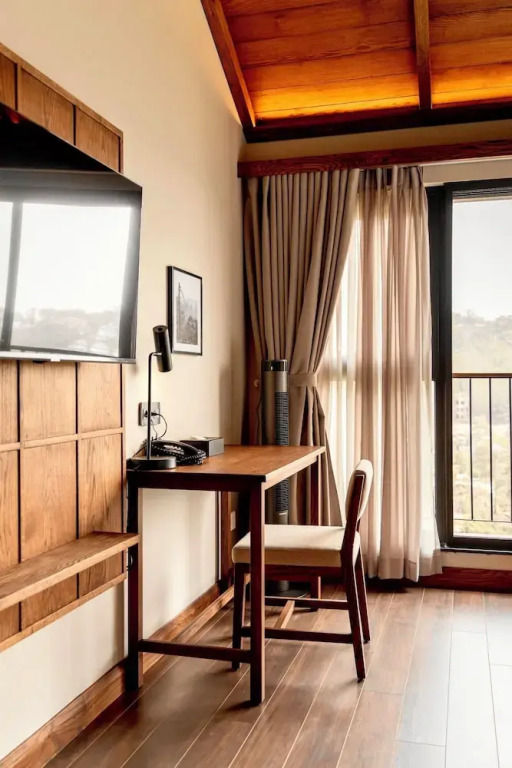 HLS Dalat Lodge