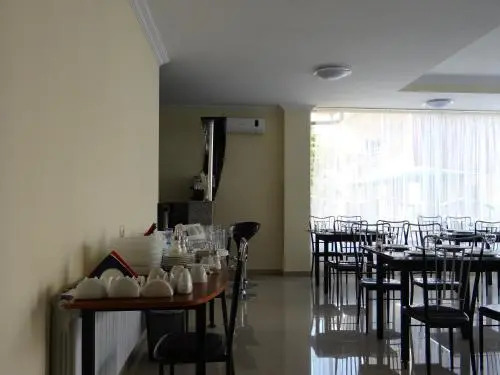 Cristal GB Hotel