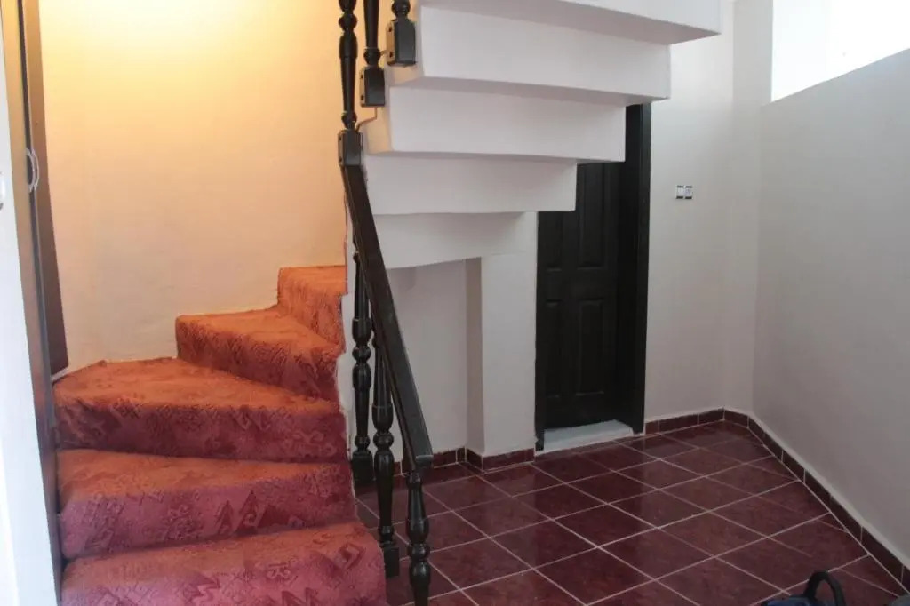 Yali Suite 2
