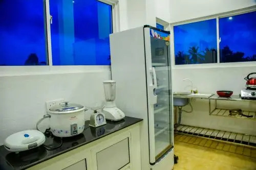 Doors Guest House & Cafe