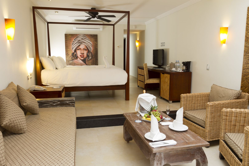 Отель Sandos Playacar All Inclusive