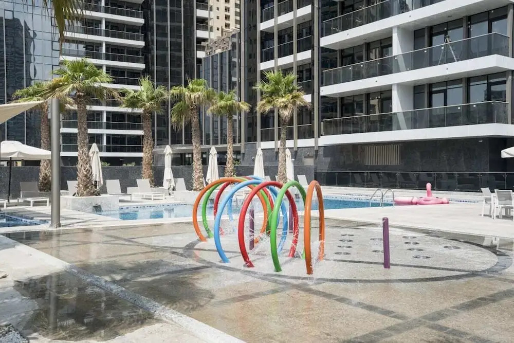 Modern En-suite Flat w/ Dubai Marina View!