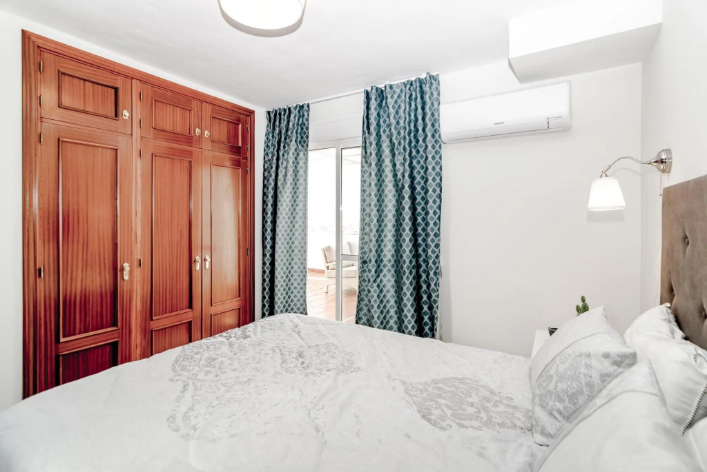 PDM - Elegant Apartment with Breathtaking Sea view
