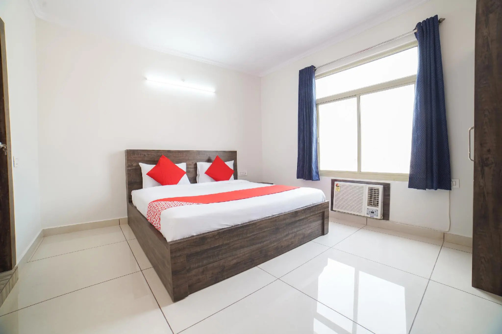 OYO 62368 Hotel Pearl Inn
