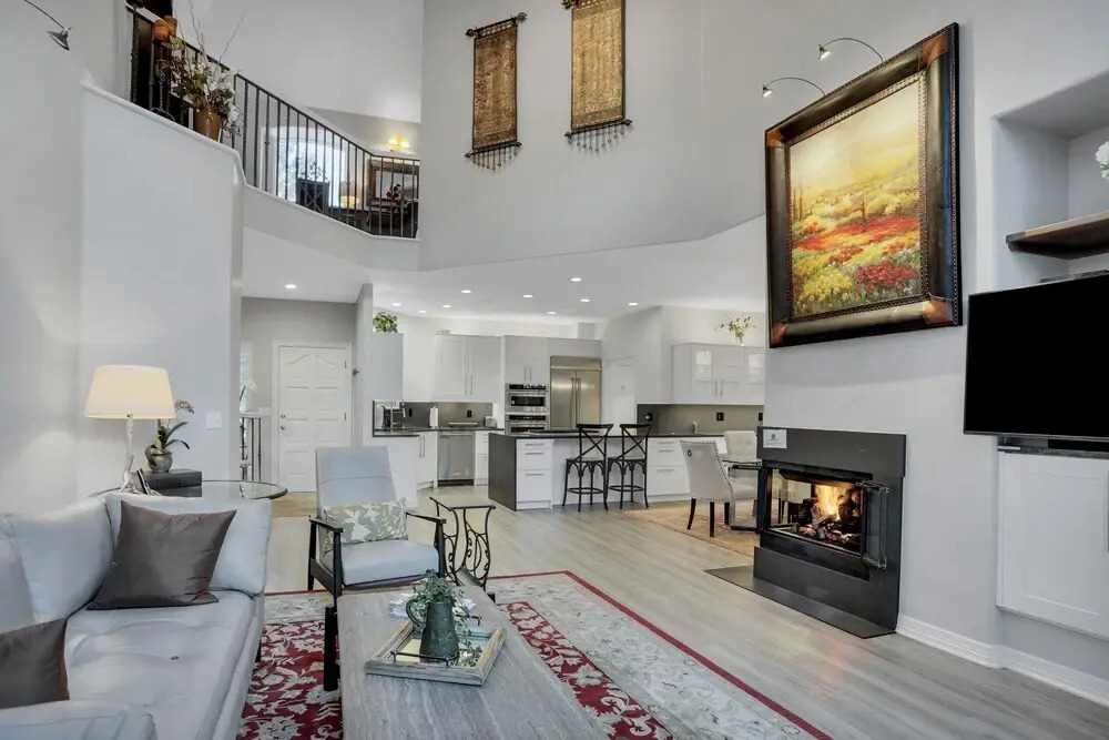 Luxury 4-Bedroom Home Close to Slopes with On-site Hot Tub 4 Home by RedAwning