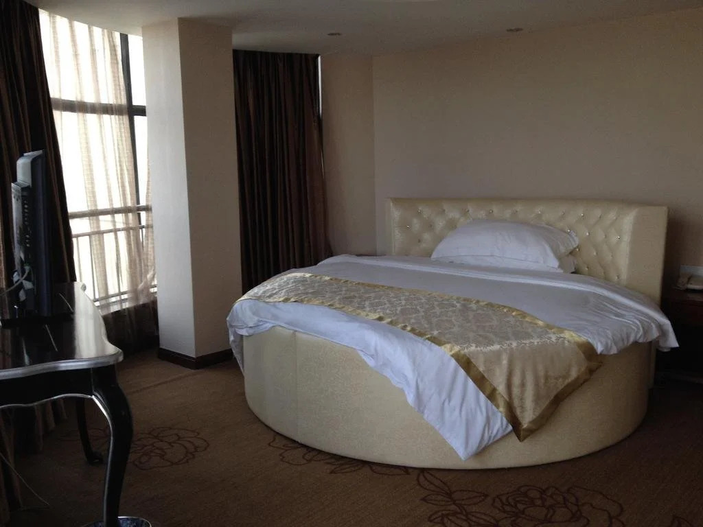 Meyes International Hotel