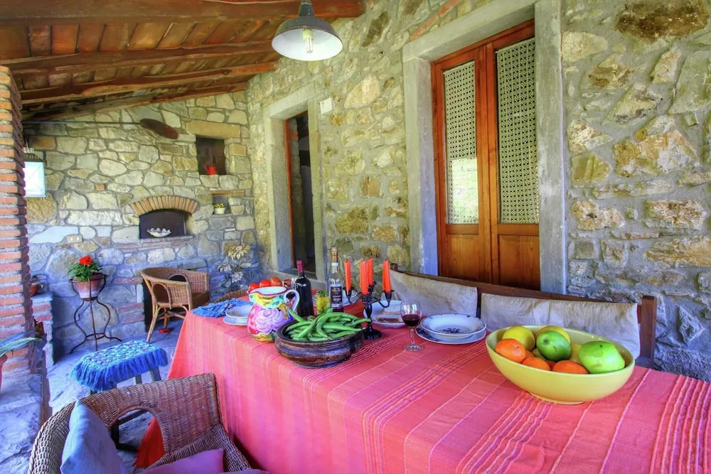 Farmhouse with pool,Ortignano