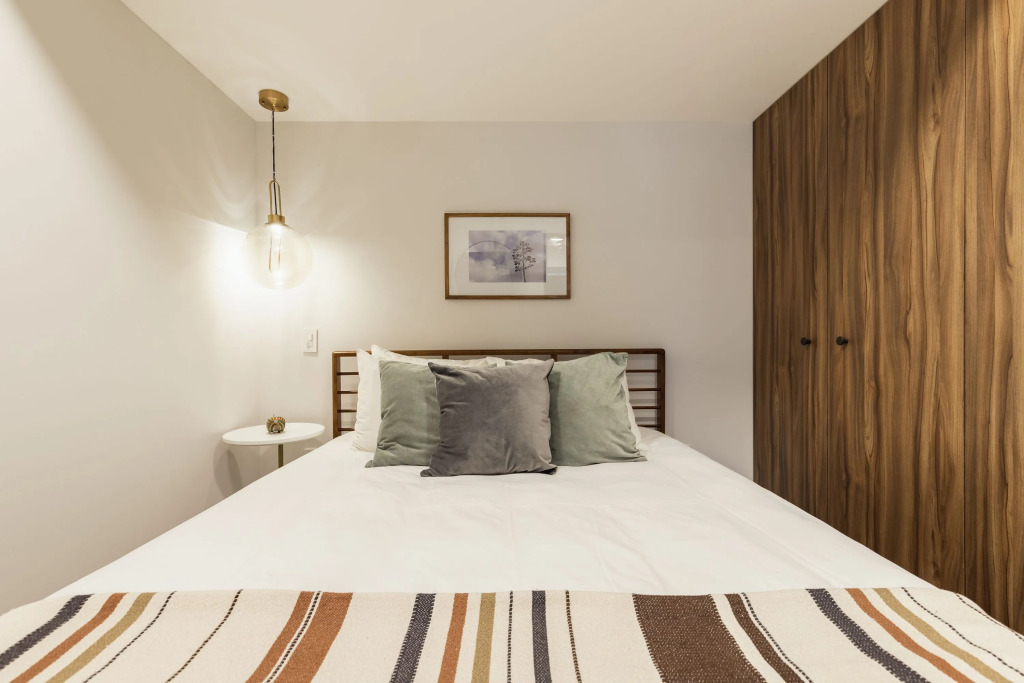Casai Roma | 2 BR | Chic Apartment