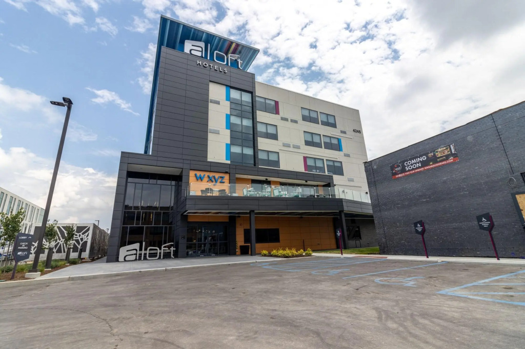 Aloft by Marriott St. Louis Cortex