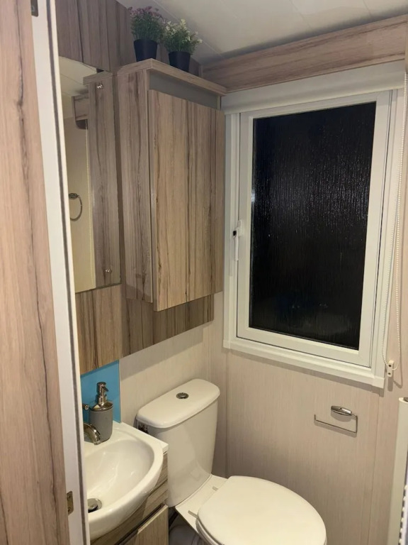 Cozy 3 Bedroom Mobile Home in Longniddry, Perfect for Families