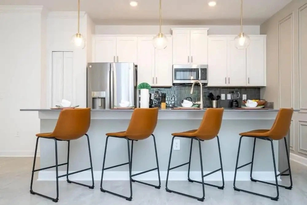 Luxury Family Townhouse w/ Resort Pool at Storey Lake