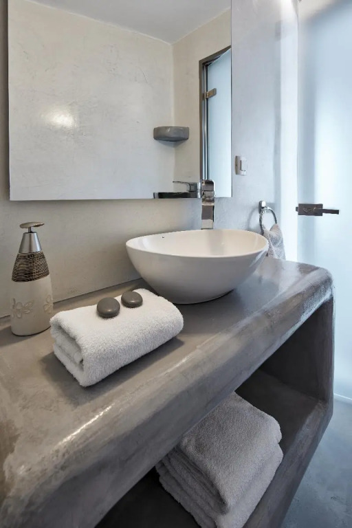 Suites of the Gods Cave Spa Hotel