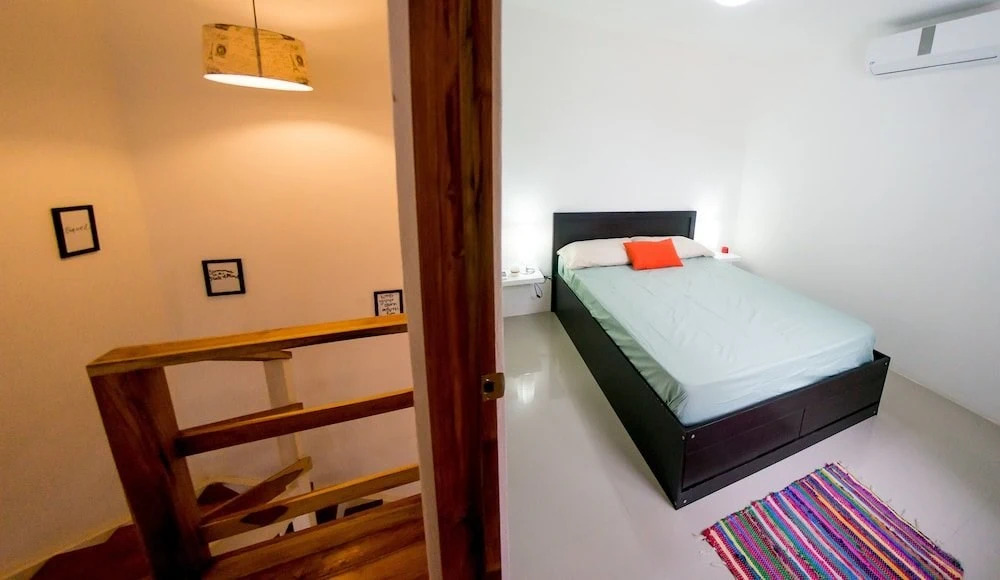 Cocobolo Guest House