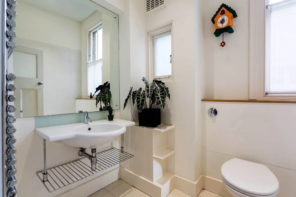 Deluxe In Notting Hill