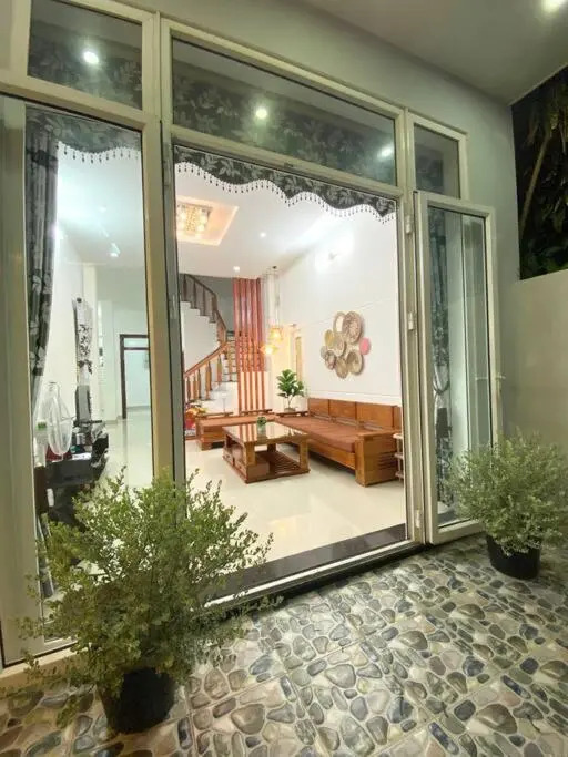 Cheerful 4 BR home near My Khe Beach& local market