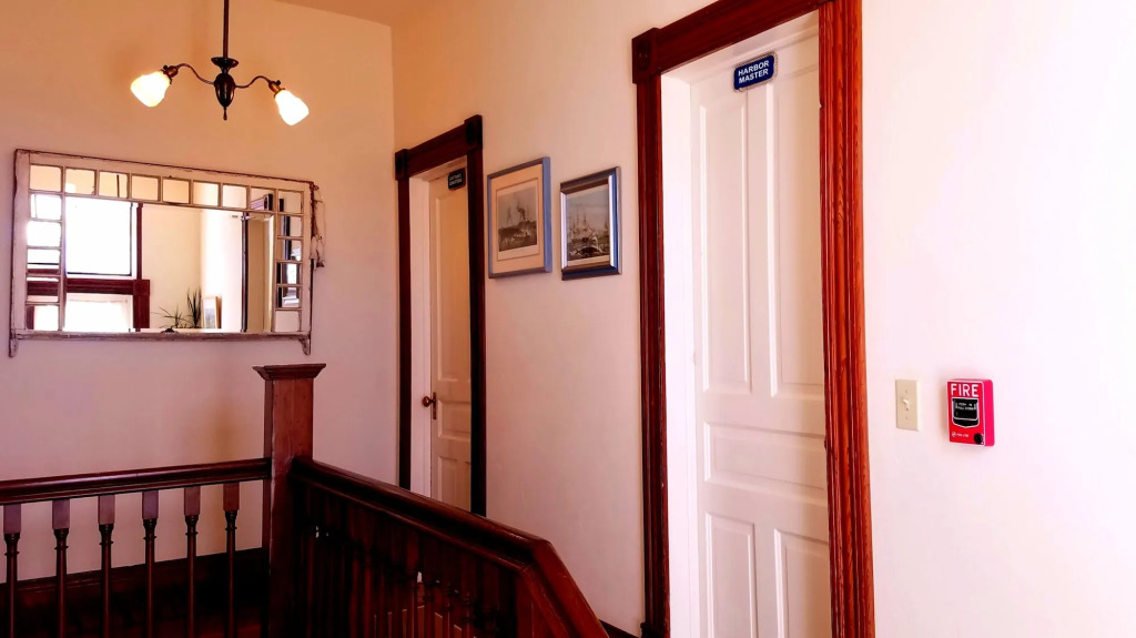 Captains Inn at Moss Landing