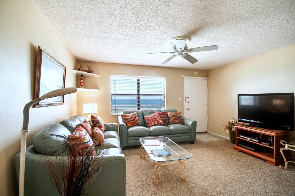 Sunset Chateau 312 Just remodeled, Perfect Sunset Beach location