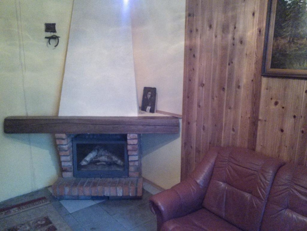 Foxy House 