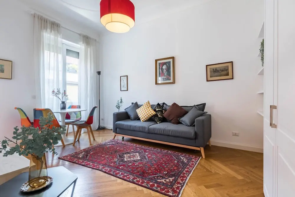 JOIVY Lovely Flat For 2, Quiet Street Near Centre