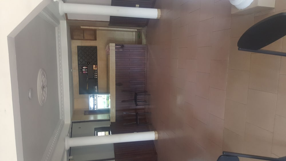 First Choice Hotel