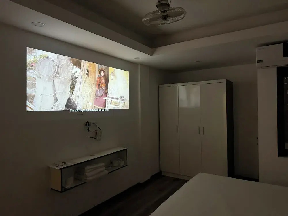 Era Apartment Ha Yen Quyet