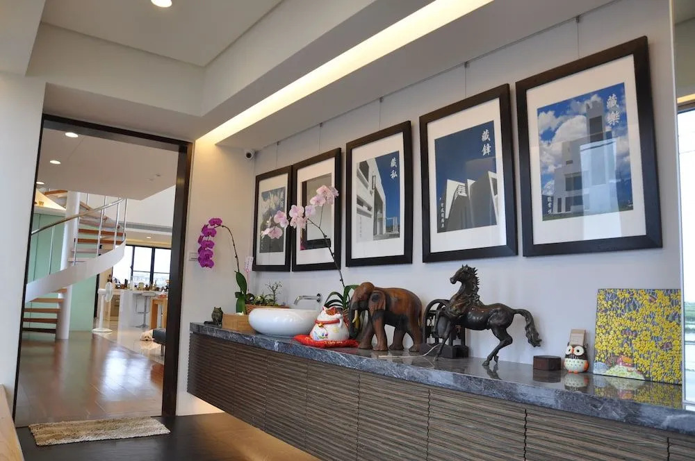 Yutian House