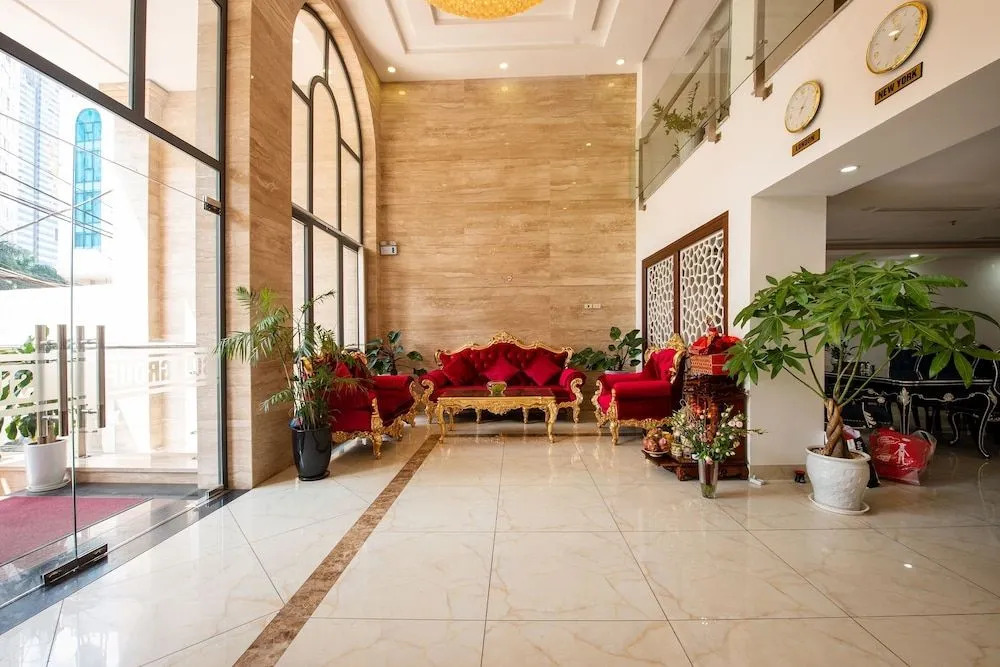OYO 348 Suji Hotel