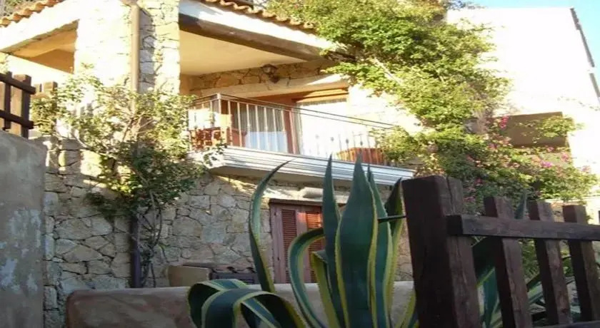 Pittulongu Villa Apartments
