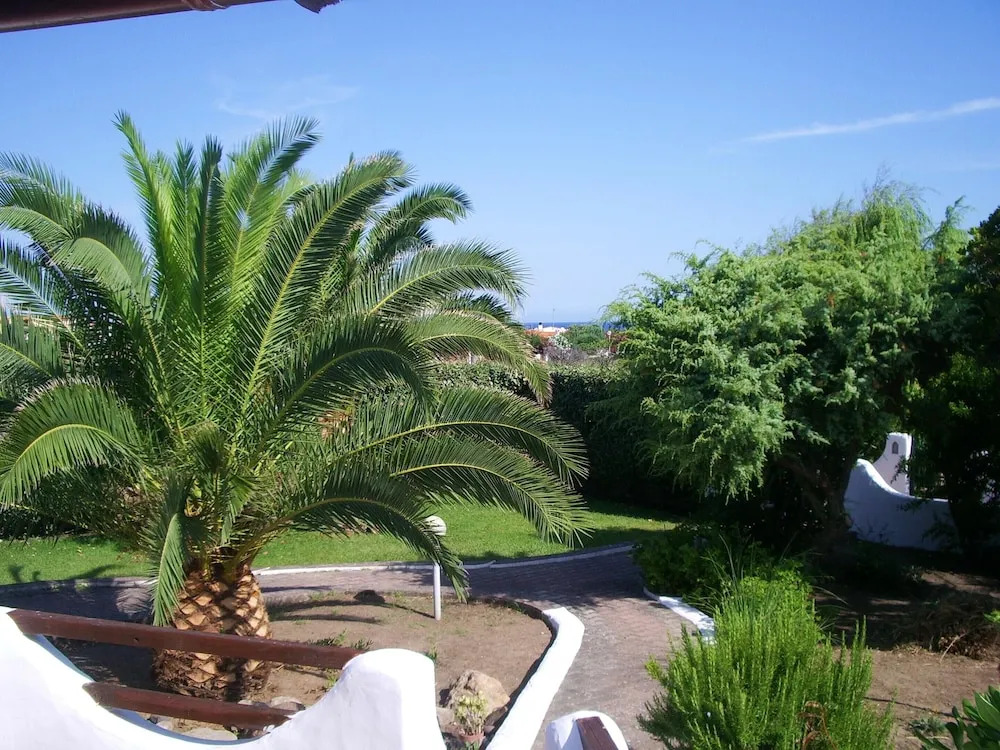 House With 2 Bedrooms in Valledoria, With Wonderful sea View and Enclo