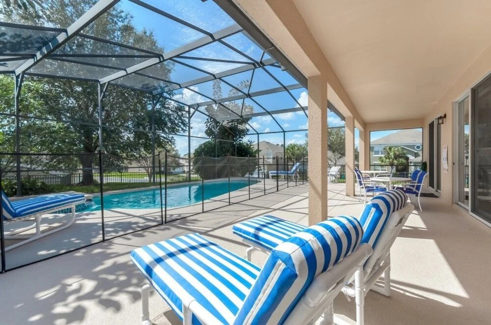 Amazing House! - Emerald - 2696LIC