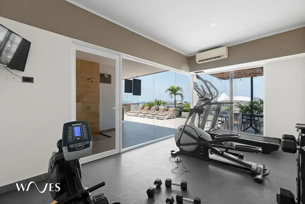 1 Br w 5th Avenue View Steps From the Beach