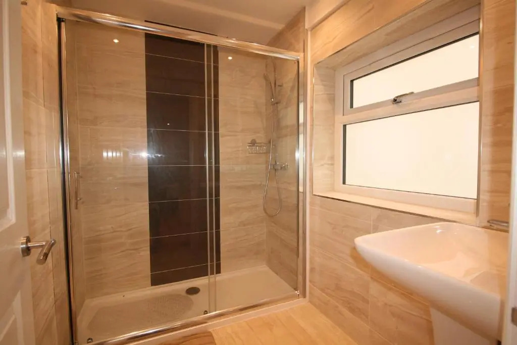 The Thomas Suite