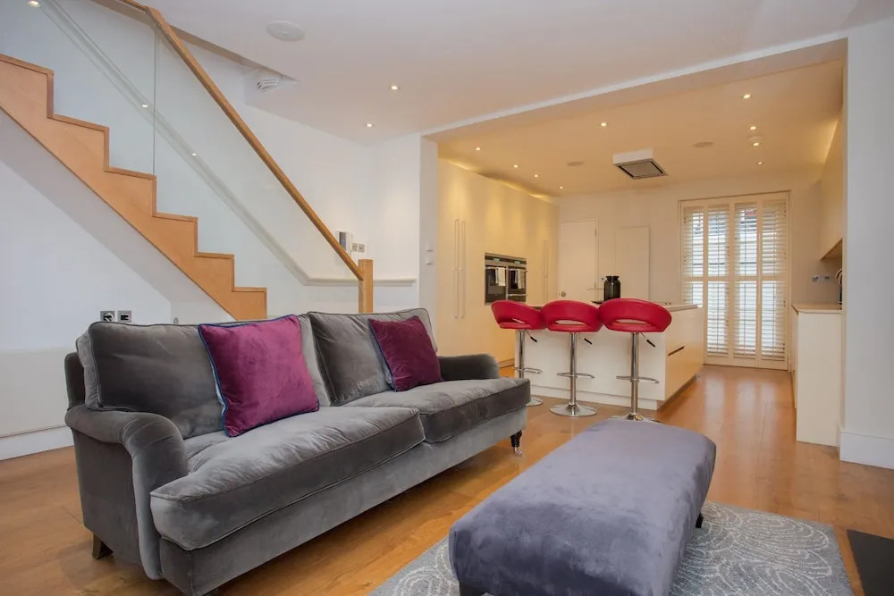 4 Bedroom House Next to Primrose Hill
