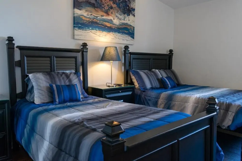 Cove at Sandy Pointe Unit 202a