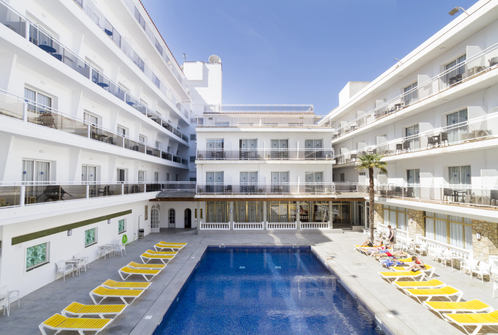 Отель Ibersol Hotel Sorra dOr