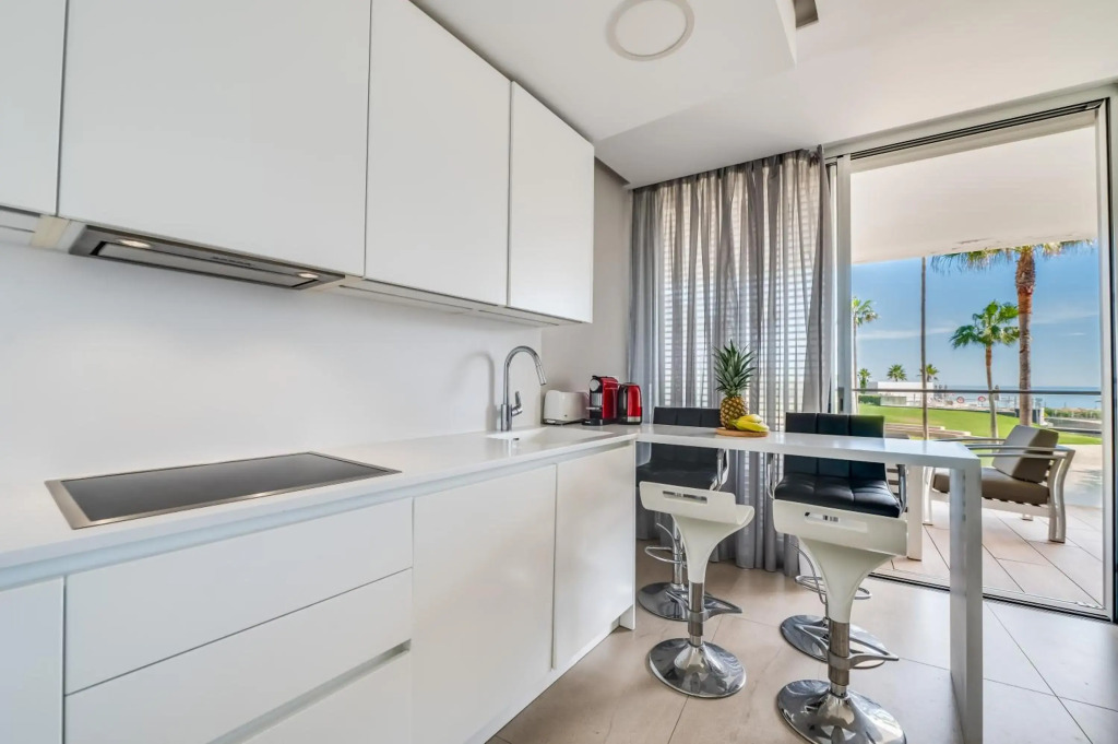 The Edge Apartment