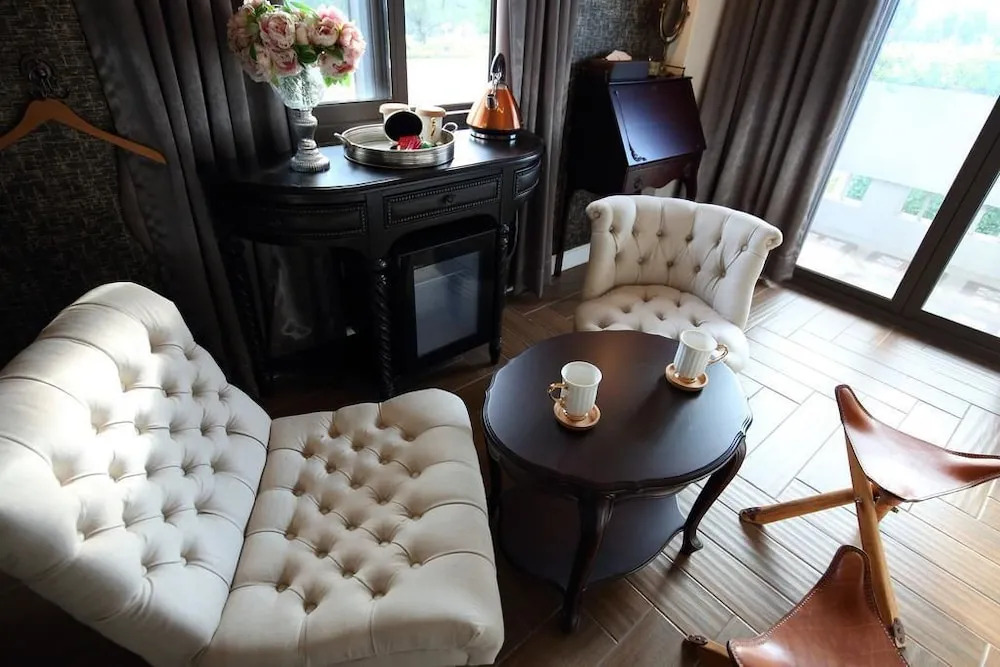 Ya Ti Qing Lu B&B