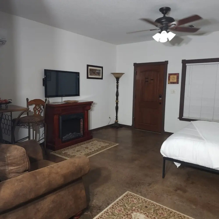 Unit 3 Champagne Terminal Stylish Stay