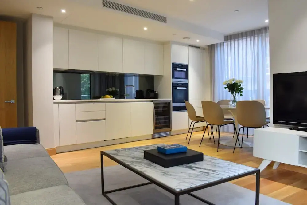 3 Bedroom Flat in Westminster