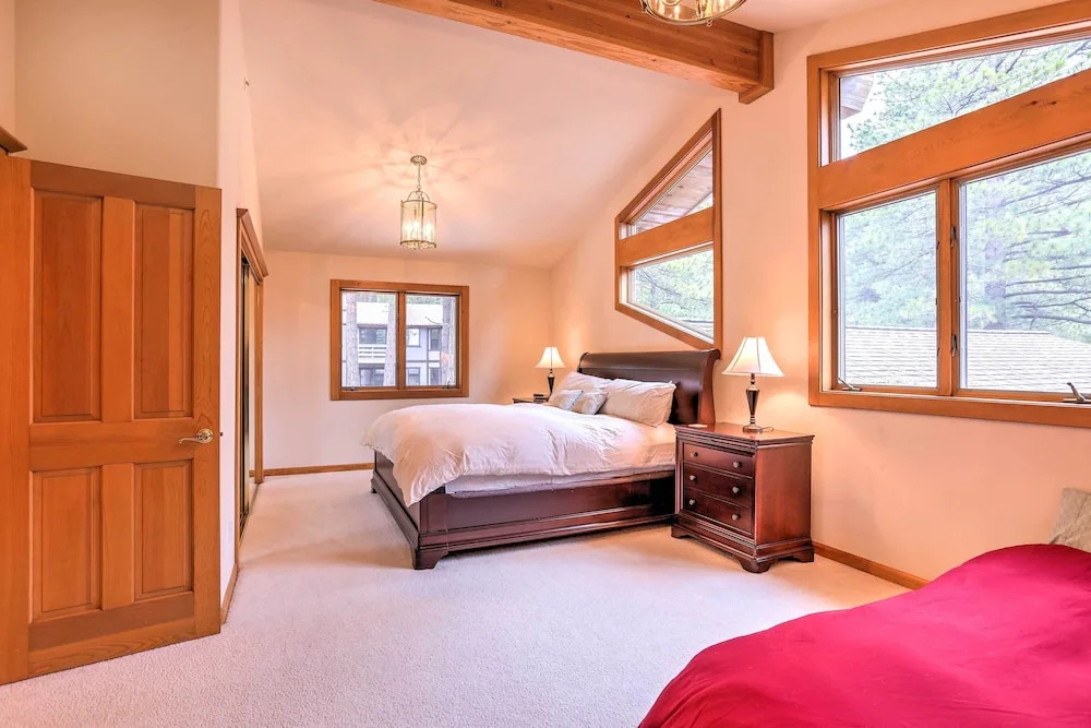 Mtn & Lake Views: Incline Village Ski Chalet