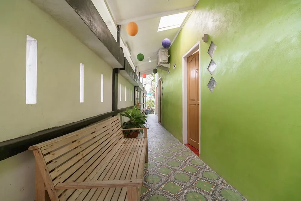 RedDoorz Syariah near Paradiso Beach Sabang